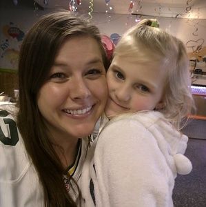 Meet your Posher, Kelli